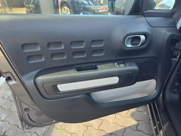 Citroën C3 2020 - 10900 EUR, 99000 km - AUTO.MOTO.pt - 99000km - foto 12 de 19