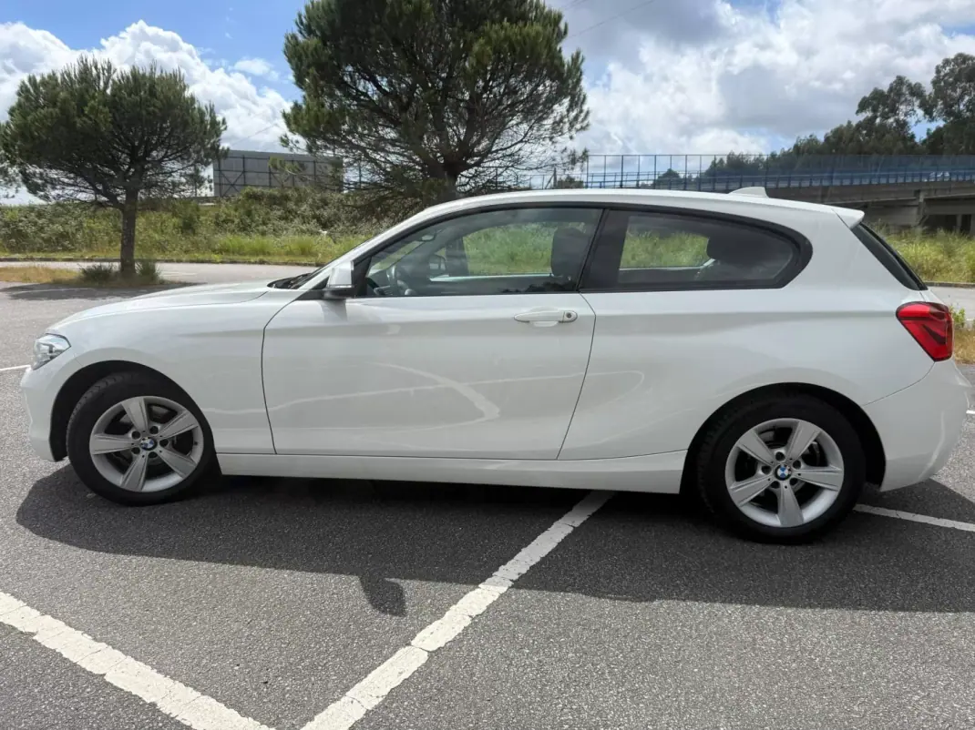 BMW 116 2015 - 11950 EUR, 266000 km - AUTO.MOTO.pt - 266000km - foto 6 de 11