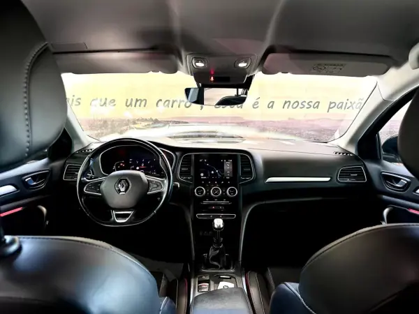 Renault Mégane 2021 - 17900 EUR, 79434 km - AUTO.MOTO.pt - 79434km - foto 16 de 26