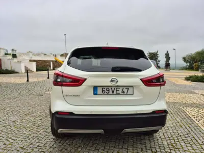 Nissan Qashqai 2018 - 19750 EUR, 96850 km - AUTO.MOTO.pt - 96850km - foto 5 de 21