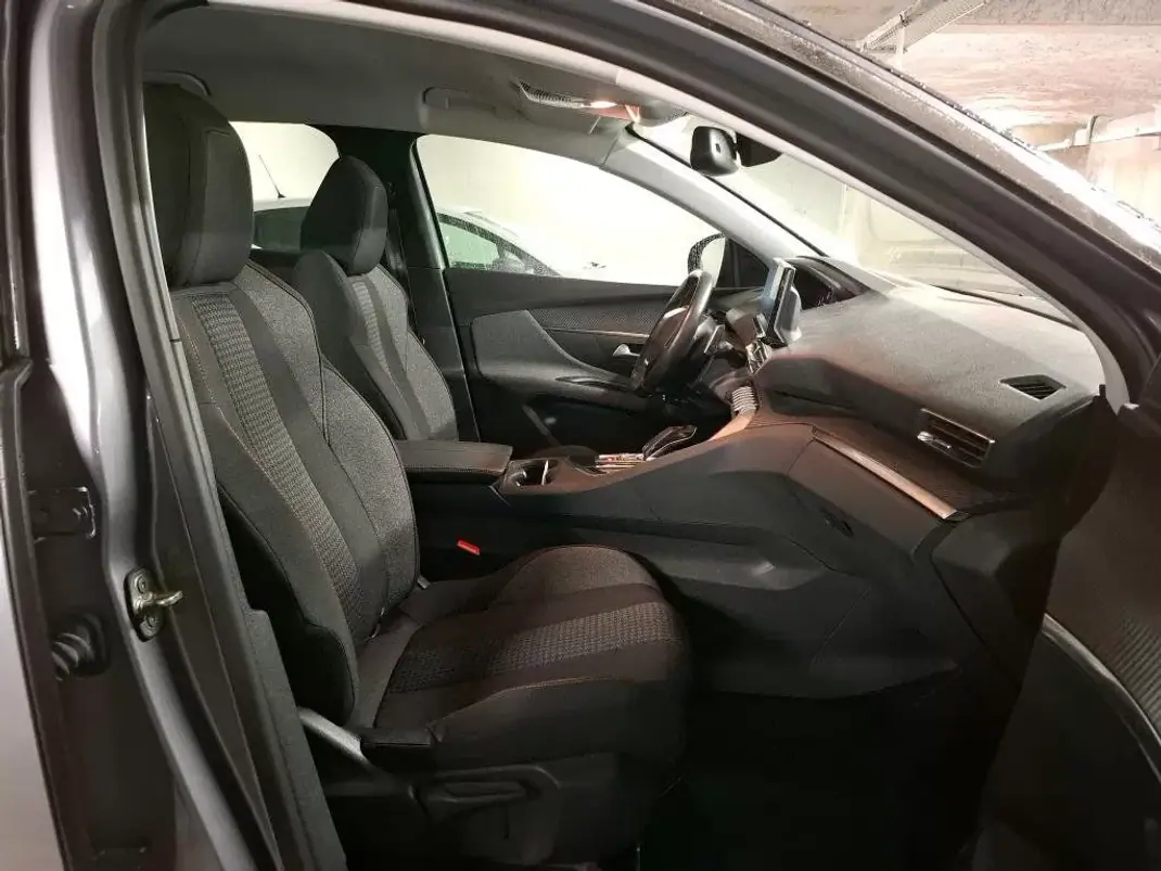 Peugeot 3008 2021 - 18990 EUR, 156304 km - AUTO.MOTO.pt - 156304km - foto 7 de 10