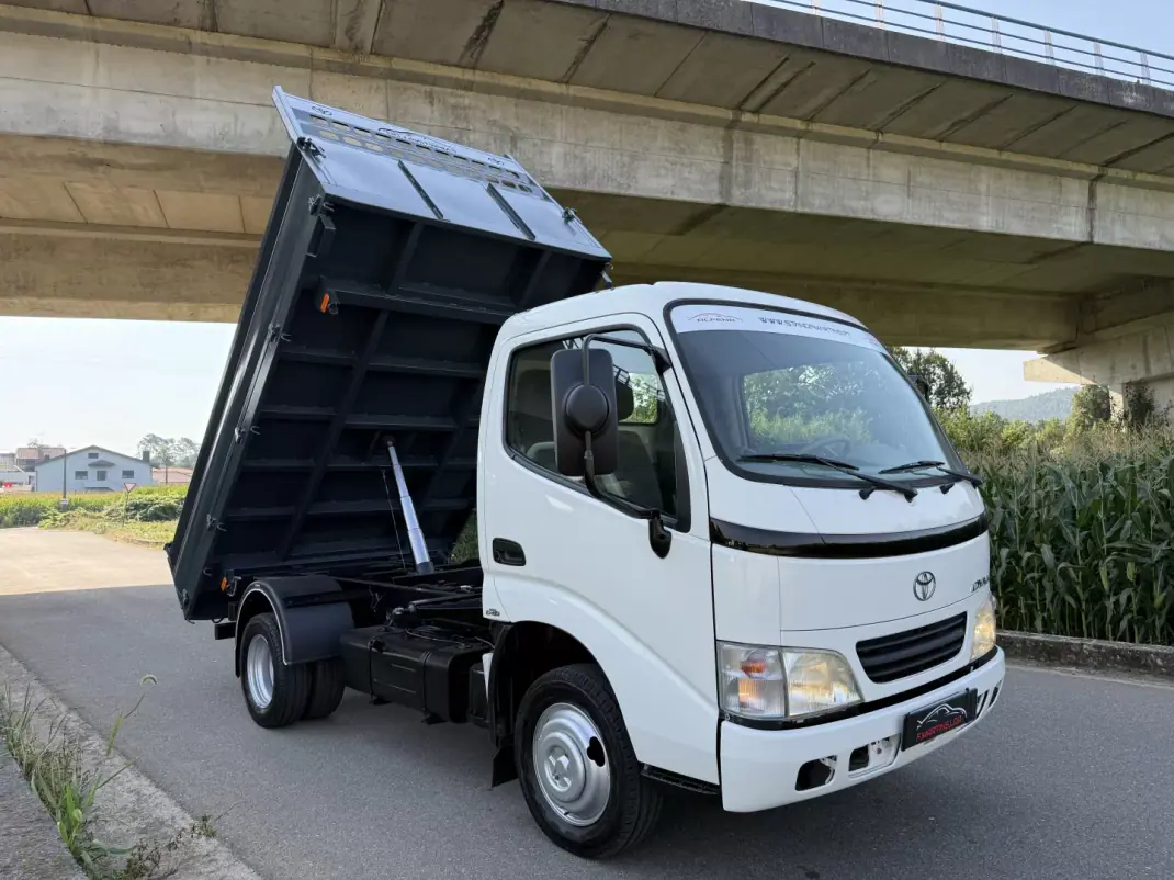 Toyota DYNA M 35.33 3.0 D4D 27.000 KMS 2007 - 34900 EUR, 95000 km - 95000km - foto 6 de 23
