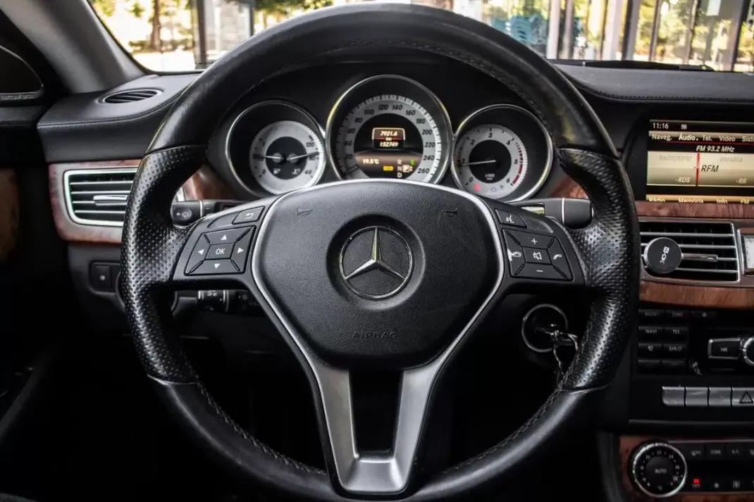Mercedes-Benz CLS 250 2014 - 24550 EUR, 152749 km - AUTO.MOTO.pt - 152749km - foto 11 de 39