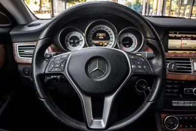 Mercedes-Benz CLS 250 2014 - 24550 EUR, 152749 km - AUTO.MOTO.pt - 152749km - foto 11 de 39