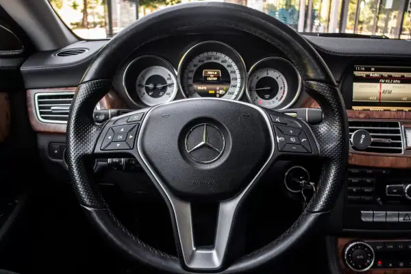 Mercedes-Benz CLS 250 2014 - 24550 EUR, 152749 km - AUTO.MOTO.pt - 152749km - foto 11 de 39