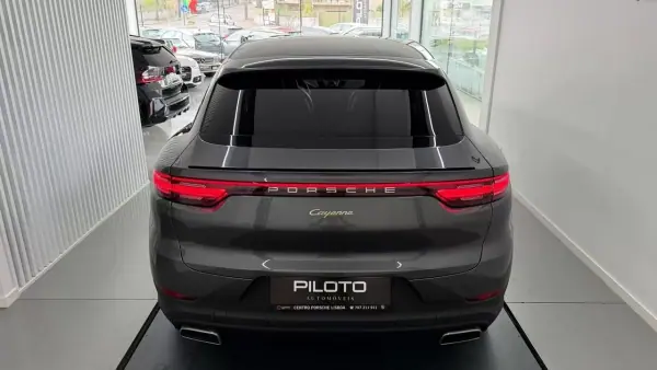 Porsche Cayenne Coupé 2019 - 77990 EUR, 59352 km - AUTO.MOTO.pt - 59352km - foto 6 de 32
