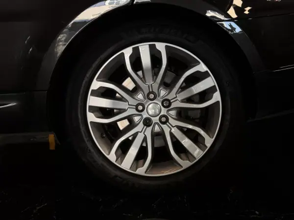 Land Rover Range Rover Sport 2019 - 49990 EUR, 245900 km - AUTO.MOTO.pt - 245900km - foto 10 de 32