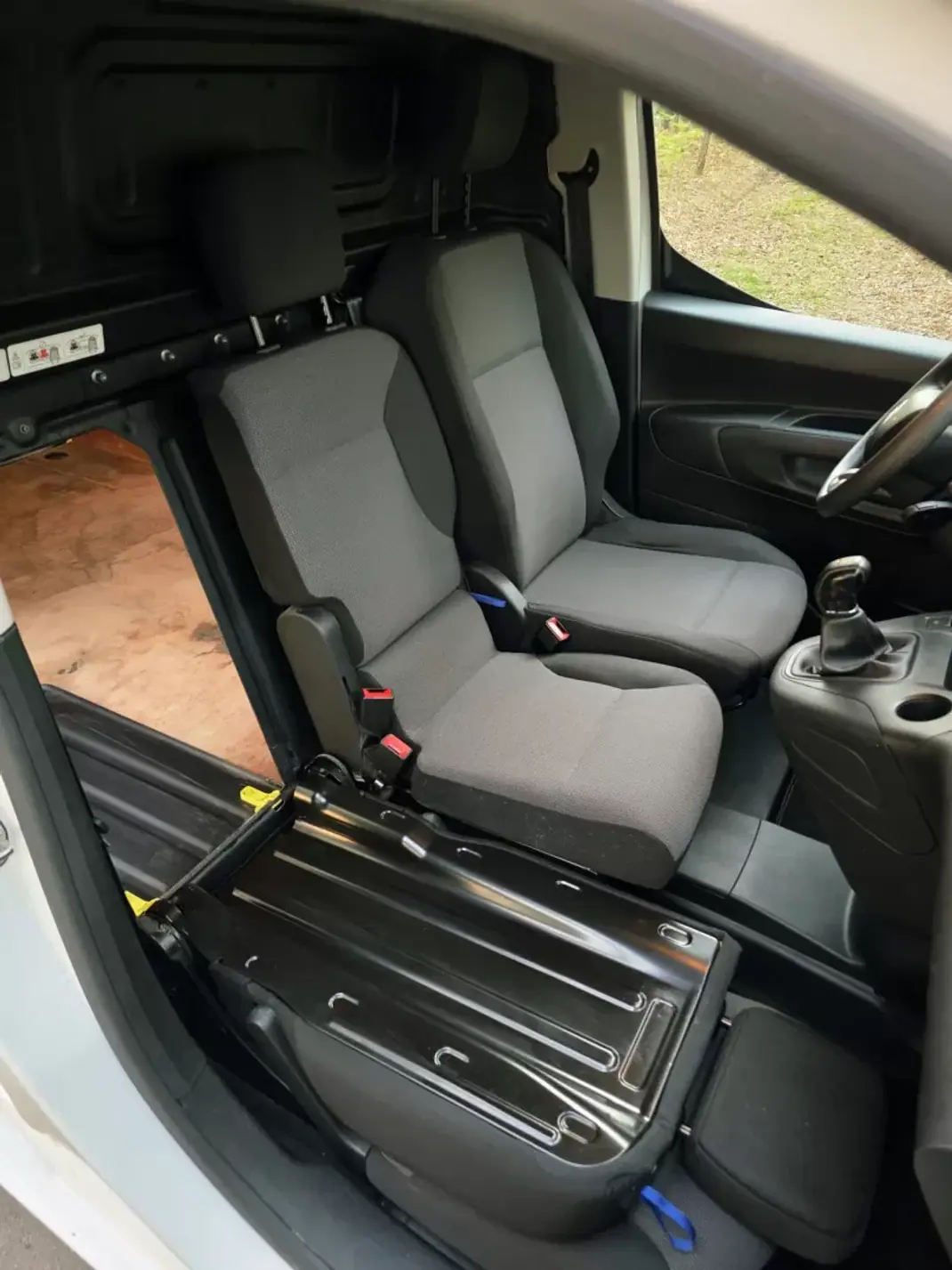 Citroën Berlingo 2020 - 11990 EUR, 152000 km - AUTO.MOTO.pt - 152000km - foto 26 de 30