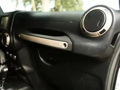 Jeep Wrangler Unlimited 2017 - 46900 EUR, 158085 km - AUTO.MOTO.pt - 158085km - foto 24 de 25