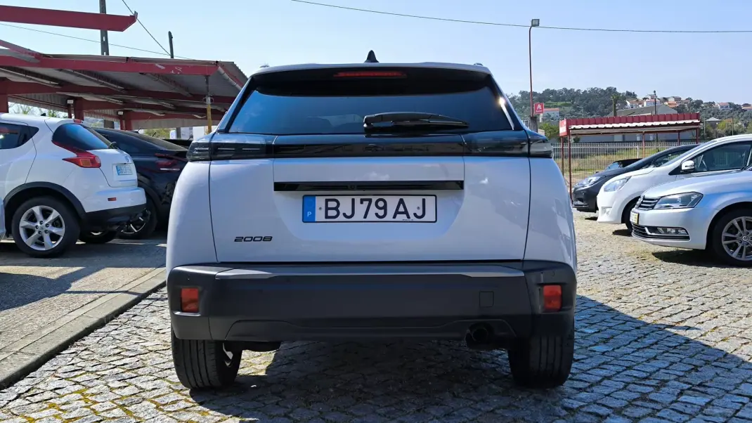 Peugeot 2008 2024 - 19450 EUR, 56688 km - AUTO.MOTO.pt - 56688km - foto 6 de 10
