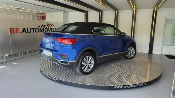 Volkswagen T-Roc Cabrio 2020 - 26900 EUR, 61926 km - AUTO.MOTO.pt - 61926km - foto 19 de 56
