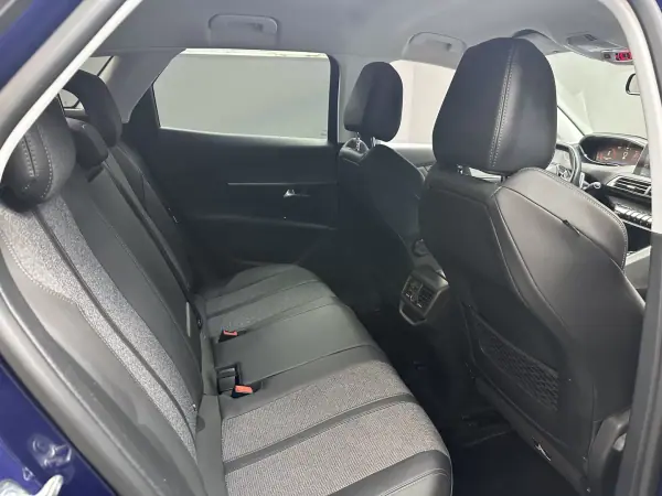 Peugeot 3008 2020 - 17000 EUR, 142000 km - AUTO.MOTO.pt - 142000km - foto 14 de 42