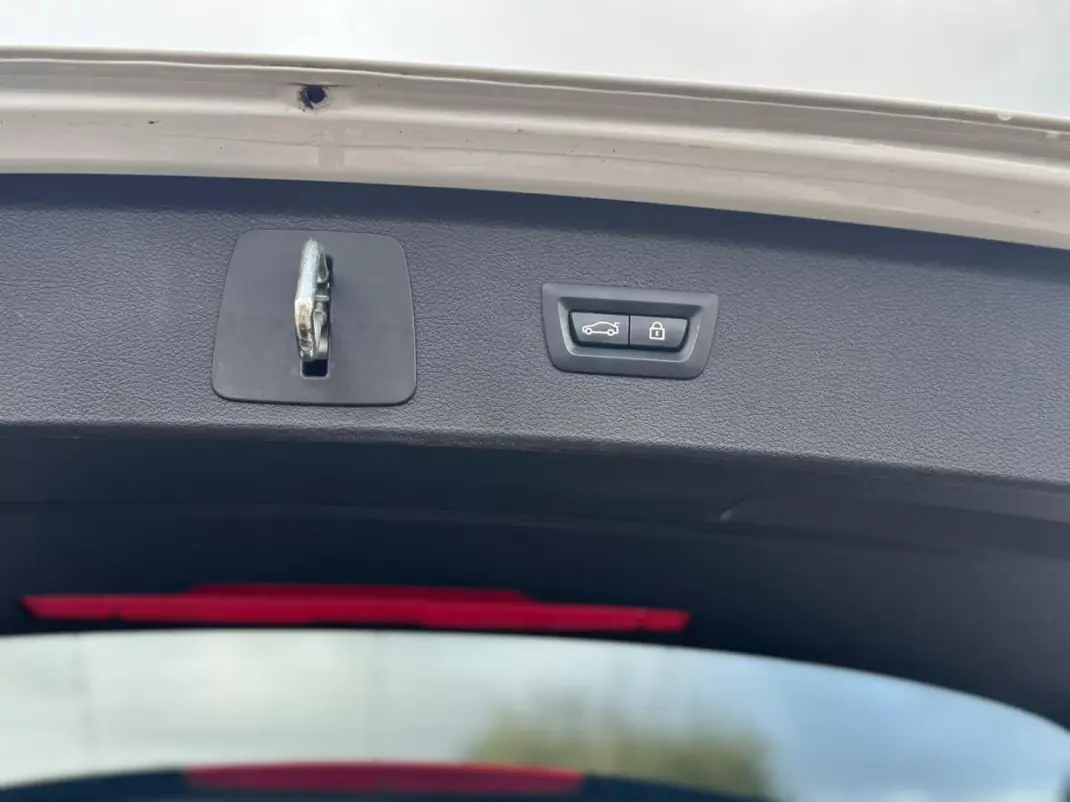 BMW 218 Active Tourer 2015 - 18900 EUR, 130000 km - AUTO.MOTO.pt - 130000km - foto 24 de 25