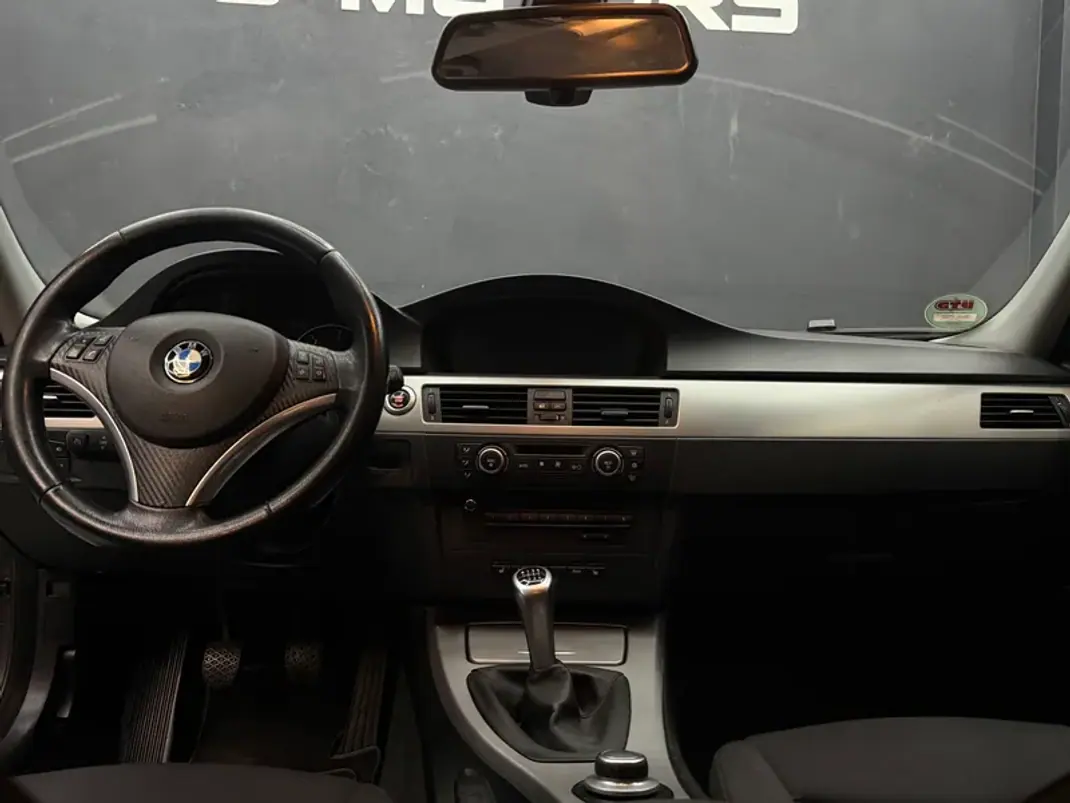 BMW 320 2008 - 12900 EUR, 270000 km - AUTO.MOTO.pt - 270000km - foto 9 de 13