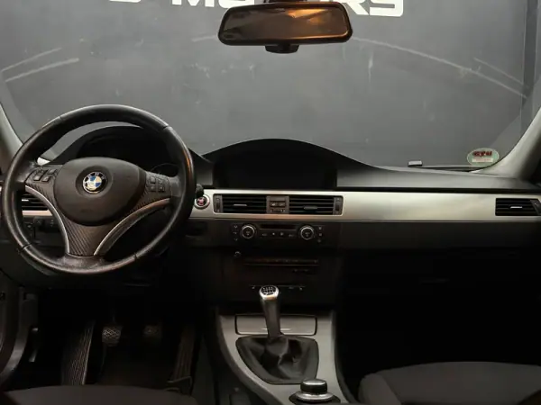 BMW 320 2008 - 12900 EUR, 270000 km - AUTO.MOTO.pt - 270000km - foto 9 de 13