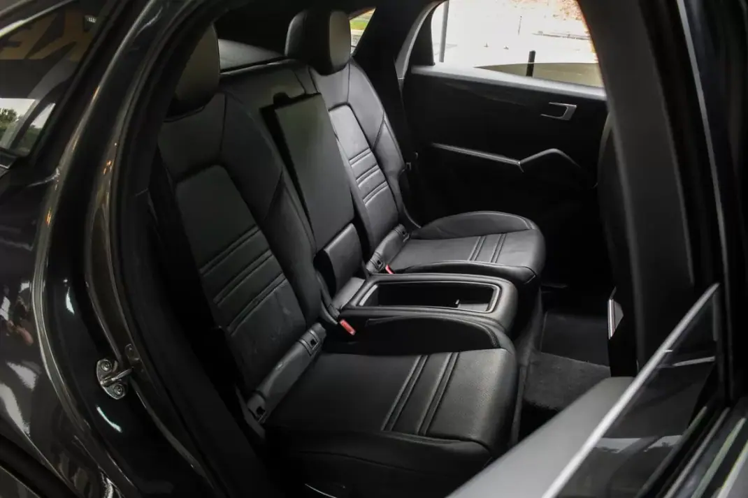 Porsche Cayenne Coupé 2020 - 69890 EUR, 126171 km - AUTO.MOTO.pt - 126171km - foto 32 de 45