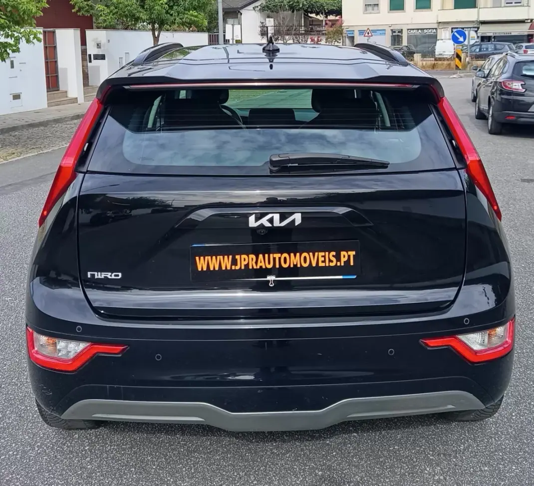 Kia e-Niro 2023 - 27490 EUR, 74100 km - 74100km - foto 8 de 19