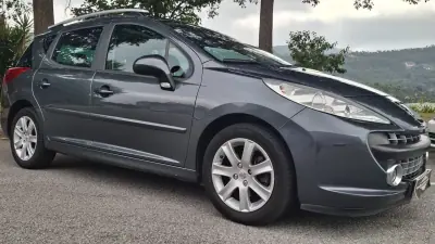 Peugeot 207 SW 2008 - 7550 EUR, 104700 km - 104700km - foto 4 de 10