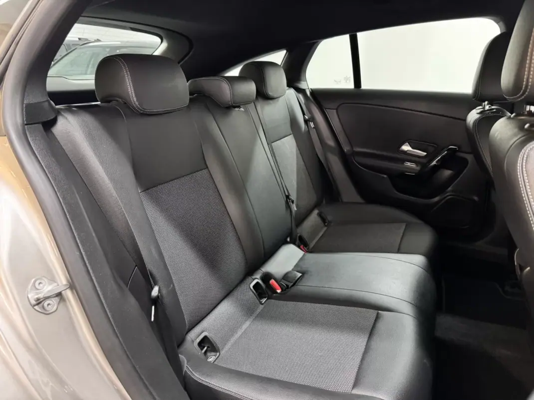 Mercedes-Benz CLA 180 2020 - 19950 EUR, 124000 km - AUTO.MOTO.pt - 124000km - foto 44 de 54