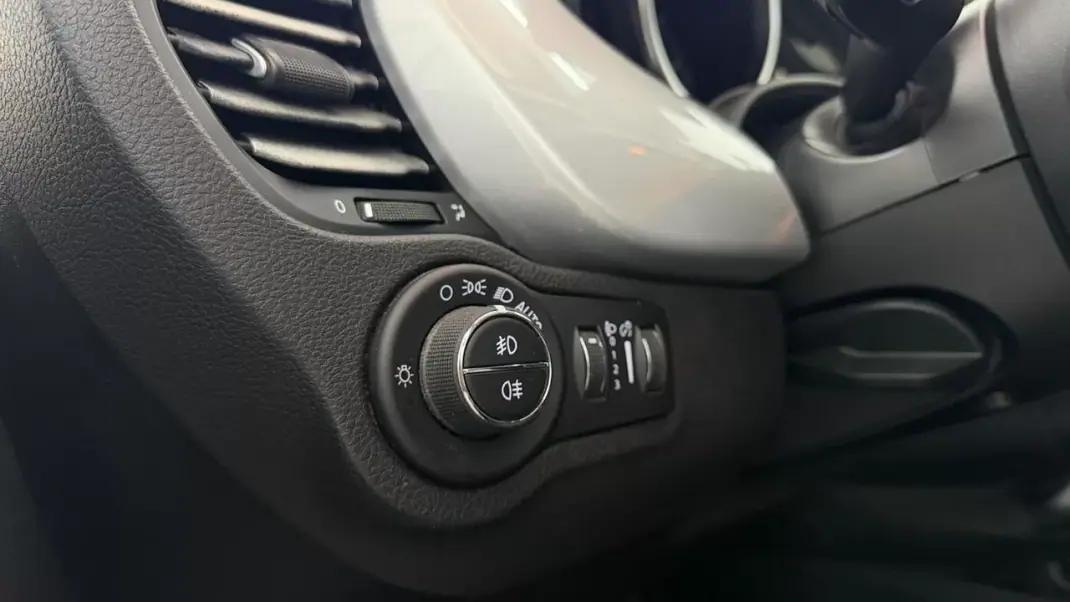 Fiat 500X 2018 - 12990 EUR, 156250 km - AUTO.MOTO.pt - 156250km - foto 24 de 33