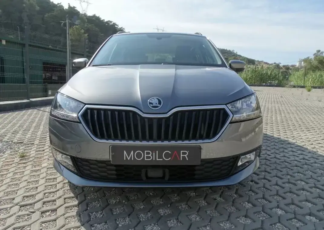 Skoda Fabia Break 2022 - 14500 EUR, 56551 km - 56551km - foto 12 de 26