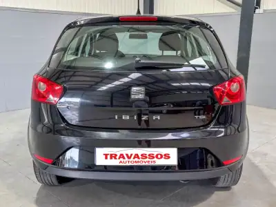 SEAT Ibiza 2017 - 11700 EUR, 226577 km - AUTO.MOTO.pt - 226577km - foto 6 de 9