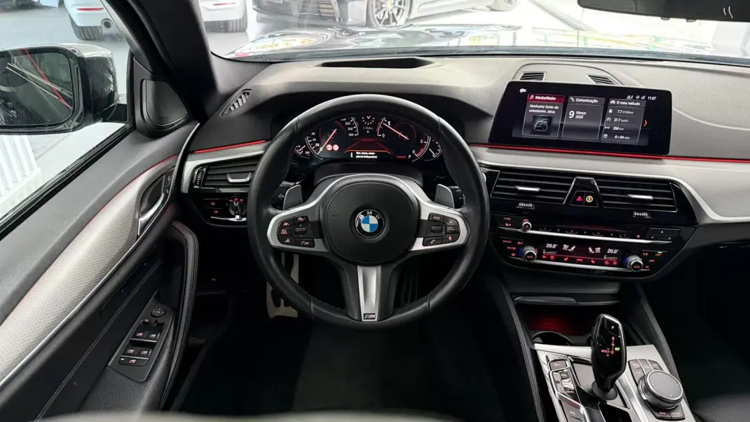 BMW 520 2017 - 23990 EUR, 262000 km - AUTO.MOTO.pt - 262000km - foto 17 de 40