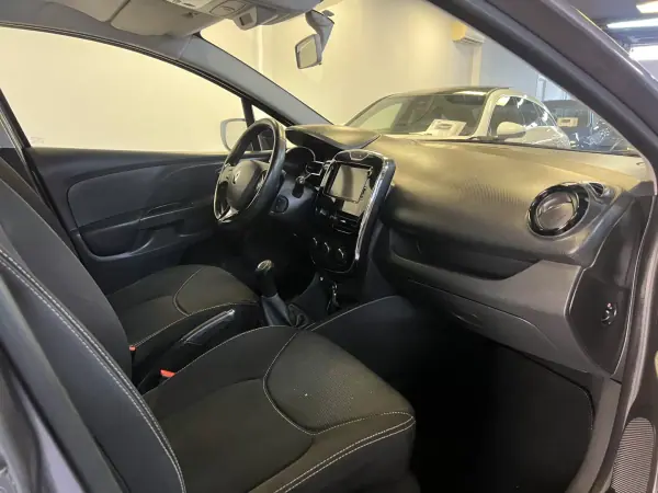 Renault Clio 2013 - 7990 EUR, 160000 km - 160000km - foto 6 de 38