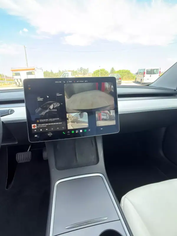 Tesla Model 3 2021 - 27000 EUR, 157593 km - 157593km - foto 12 de 18