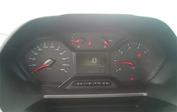 Peugeot Partner 2022 - 14850 EUR, 98726 km - AUTO.MOTO.pt - 98726km - foto 40 de 40