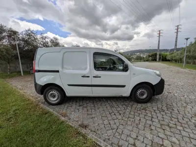 Renault KANGOO 1.5 BLUE DCI 3LUG EDITION ONE 2017 - 10900 EUR, 126000 km - AUTO.MOTO.pt - 126000km - foto 4 de 13