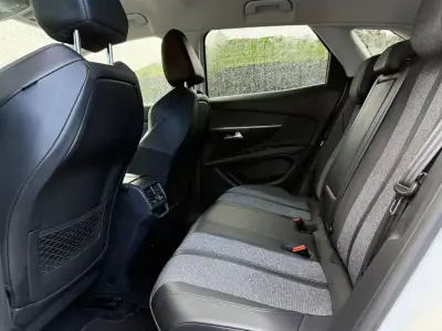 Peugeot 3008 2018 - 17900 EUR, 78000 km - AUTO.MOTO.pt - 78000km - foto 14 de 15