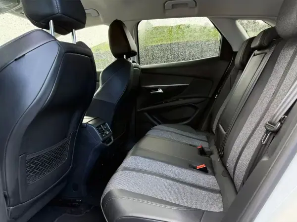 Peugeot 3008 2018 - 16900 EUR, 78000 km - AUTO.MOTO.pt - 78000km - foto 14 de 15
