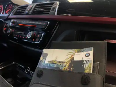BMW 320 2017 - 19990 EUR, 185000 km - AUTO.MOTO.pt - 185000km - foto 26 de 31