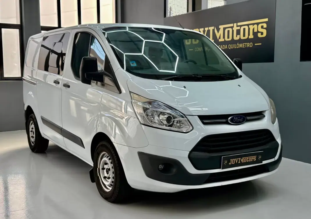 Ford TRANSIT CUSTOM 2.0 L2 H2 2.0 130 CV 2013 - 13999 EUR, 197118 km - AUTO.MOTO.pt - 197118km - foto 1 de 16