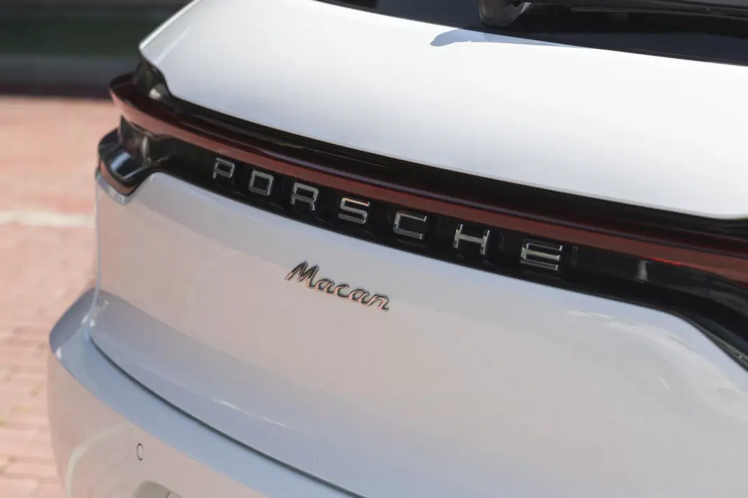 Porsche Macan 2018 - 53900 EUR, 89600 km - AUTO.MOTO.pt - 89600km - foto 39 de 40