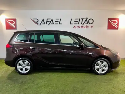 Opel Zafira 2012 - 9750 EUR, 227000 km - AUTO.MOTO.pt - 227000km - foto 7 de 31