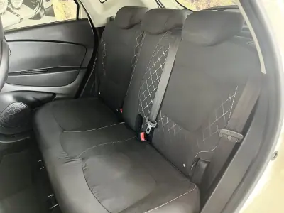 Renault Captur 2013 - 13800 EUR, 117690 km - 117690km - foto 21 de 22