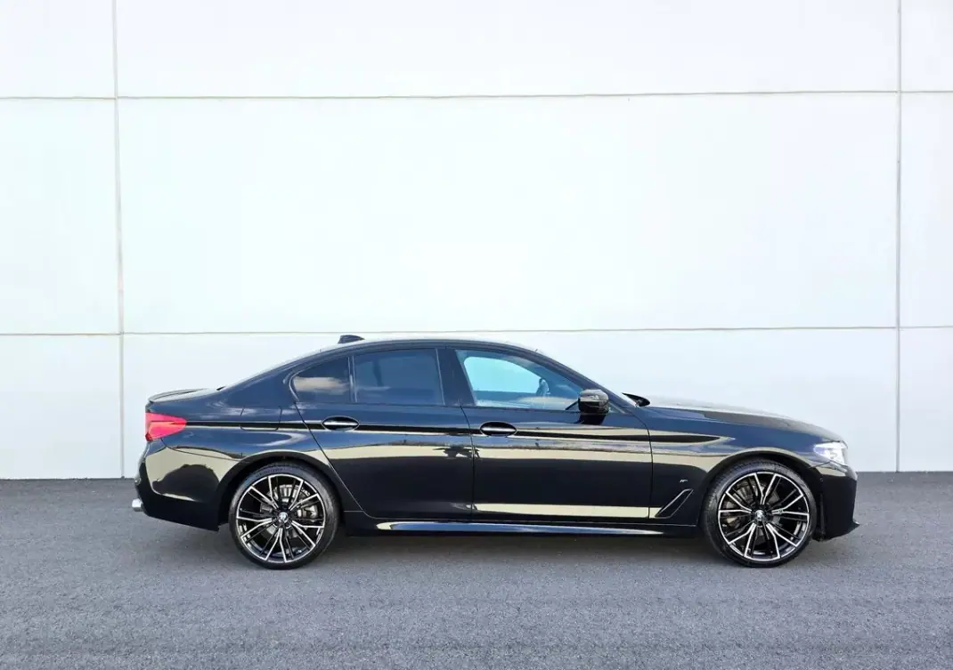 BMW 520 2019 - 30990 EUR, 98500 km - AUTO.MOTO.pt - 98500km - foto 9 de 44