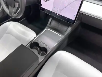 Tesla Model 3 2021 - 27950 EUR, 49088 km - AUTO.MOTO.pt - 49088km - foto 44 de 59