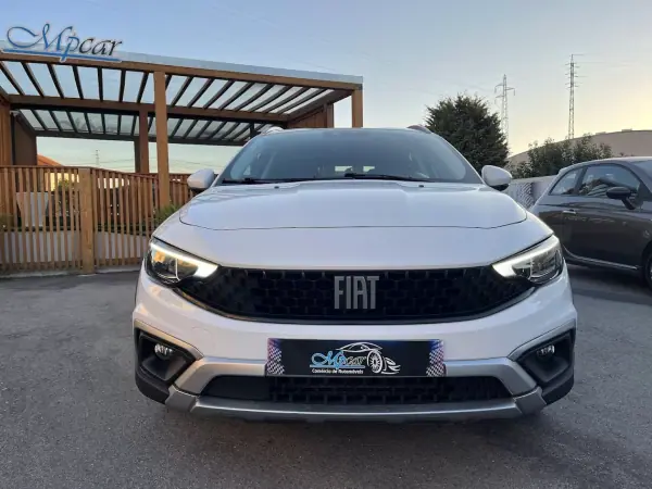 Fiat Tipo Cross 2022 - 14950 EUR, 98000 km - AUTO.MOTO.pt - 98000km - foto 2 de 53