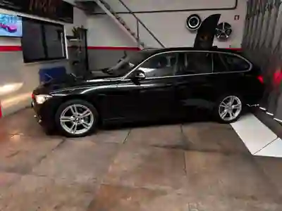 BMW 318 2013 - 15750 EUR, 214000 km - 214000km - foto 1 de 15