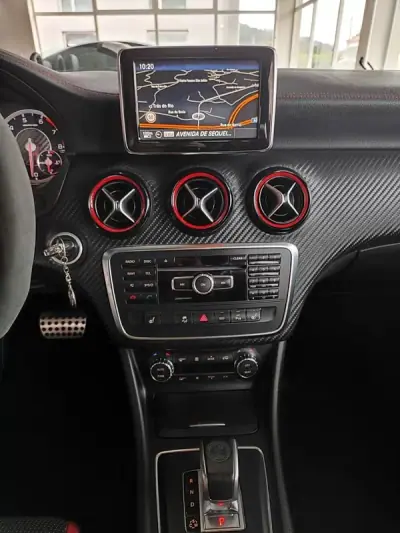 Mercedes-Benz A 45 AMG 2013 - 31500 EUR, 112700 km - AUTO.MOTO.pt - 112700km - foto 33 de 40
