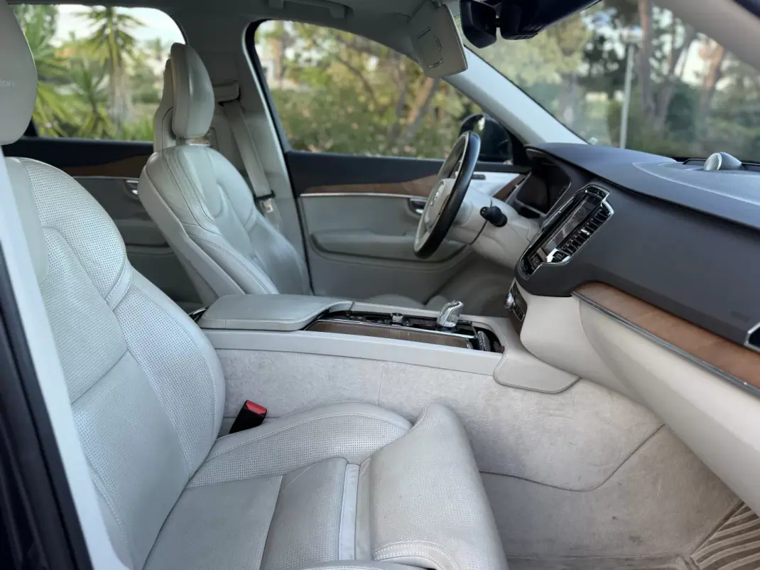 Volvo XC 90 2016 - 24999 EUR, 180000 km - AUTO.MOTO.pt - 180000km - foto 9 de 25