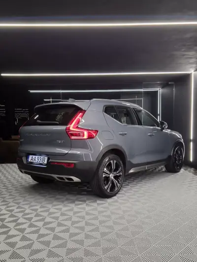 Volvo XC 40 2020 - 27750 EUR, 139000 km - AUTO.MOTO.pt - 139000km - foto 11 de 21