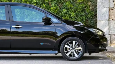 Nissan Leaf 2019 - 8990 EUR, 188000 km - 188000km - foto 6 de 20