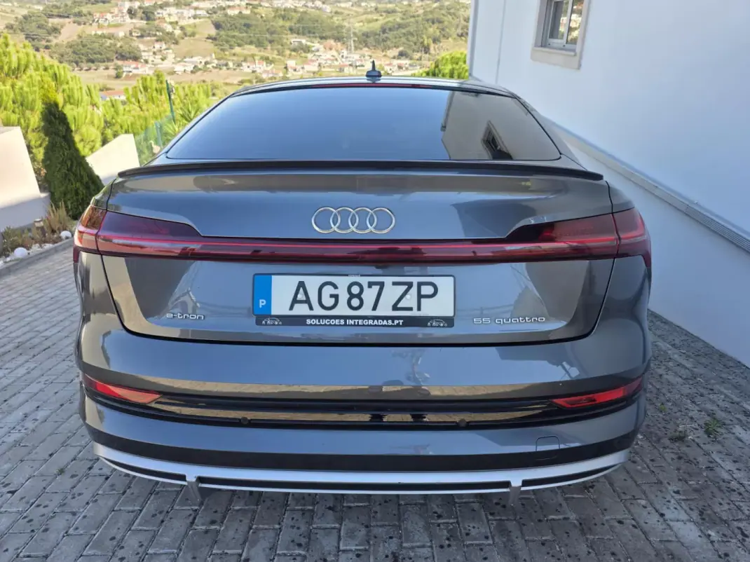 Audi e-tron 2021 - 32900 EUR, 120000 km - 120000km - foto 6 de 51