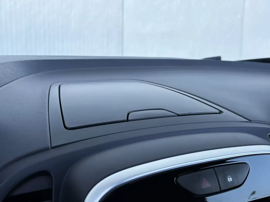 Renault Captur 2018 - 13950 EUR, 119000 km - AUTO.MOTO.pt - 119000km - foto 27 de 42