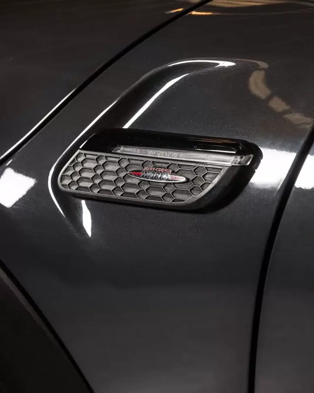 MINI 3 Portas 2017 - 26950 EUR, 93000 km - 93000km - foto 20 de 28