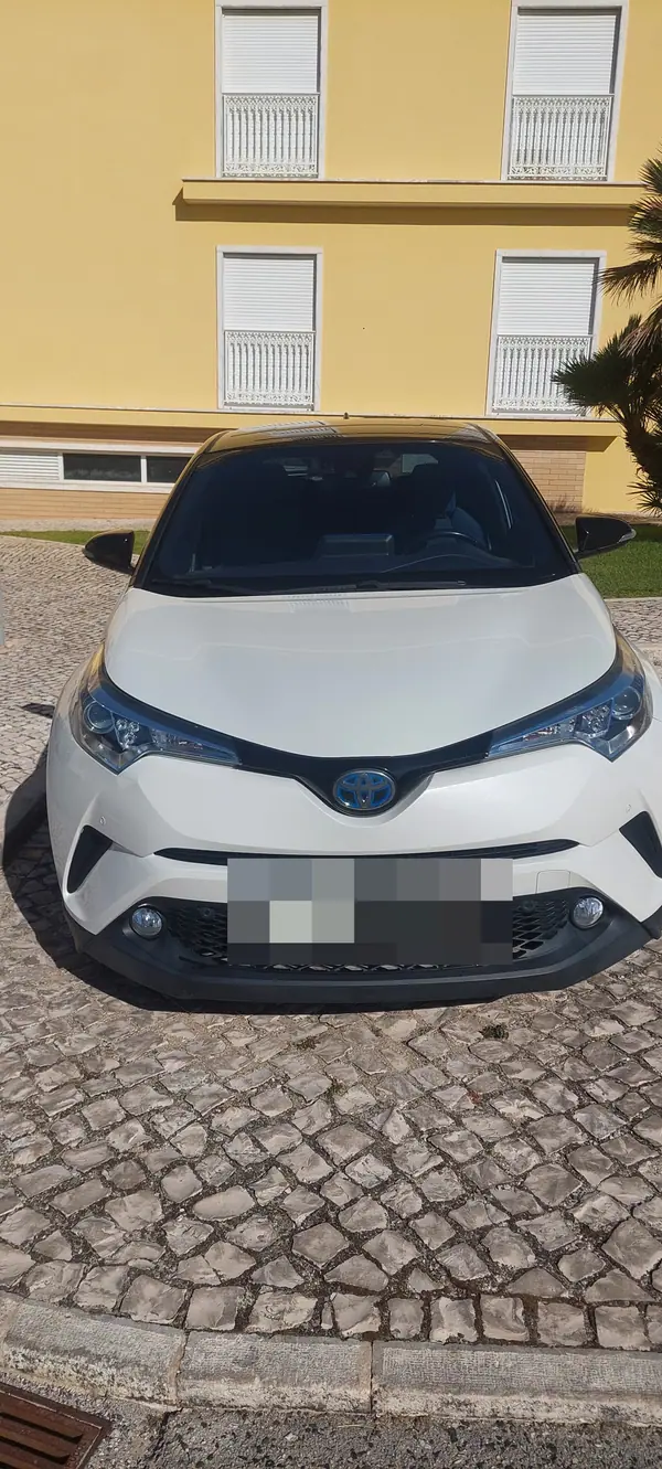 Toyota C-HR 2018 — foto 3 de 15